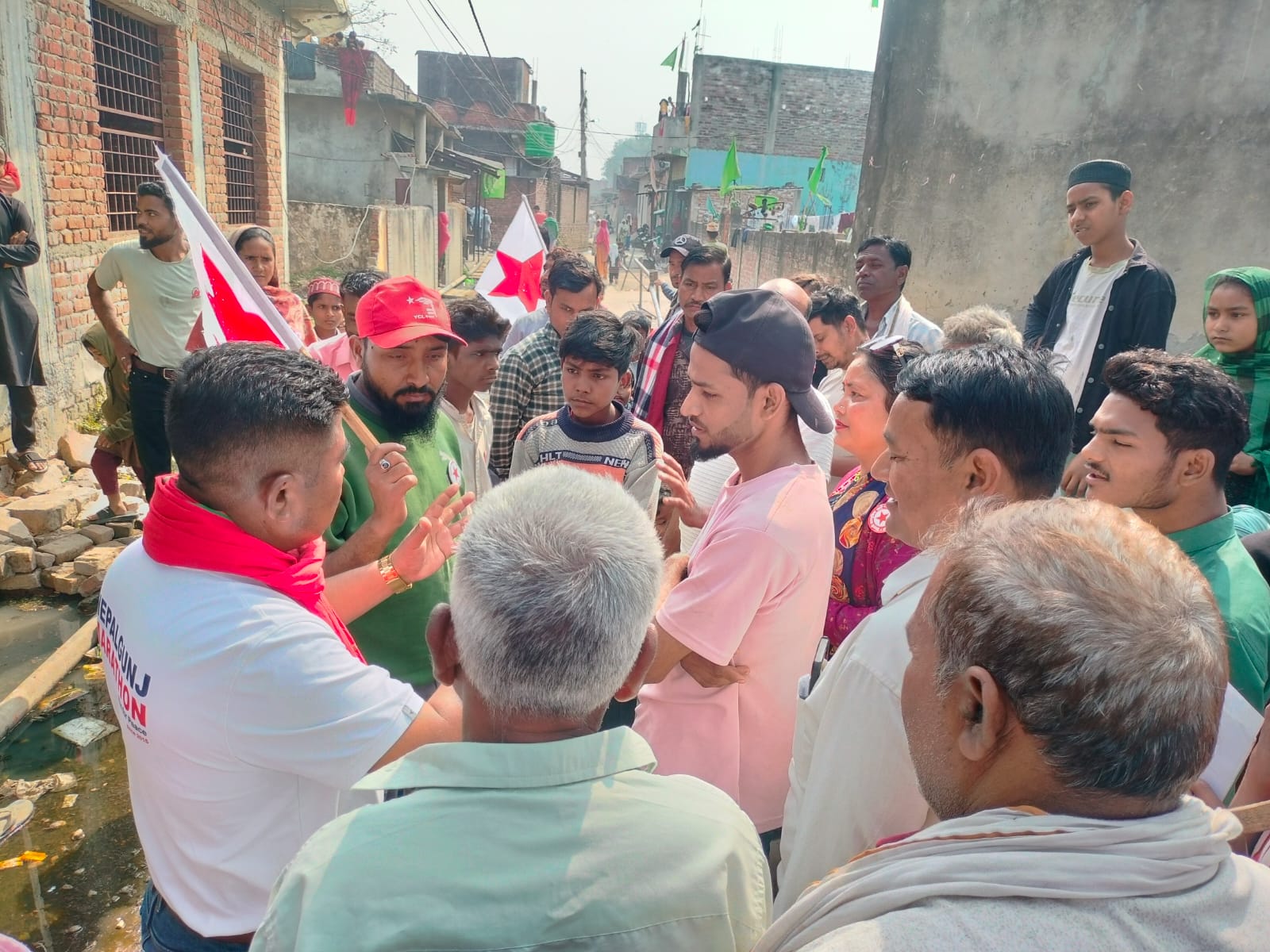 नेपालगन्ज–२२ मा घरदैलोको आत्मीयता : बिष्ट र बराल जनताको दैलोमा, विश्वासको मत माग्दै ।